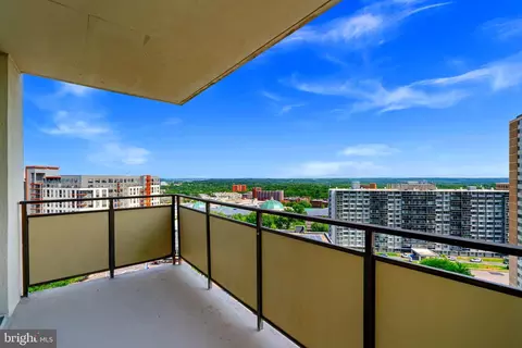 Exterior - 205 E Joppa Rd #1809, Towson, MD 21286 photo 1 of 2