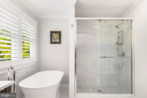 Bath - 3701 Stansbury Mill Rd, Phoenix, MD 21131 photo 2 of 3