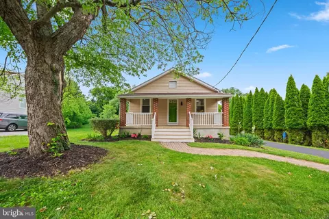102 Nelson Rd, Pikesville, MD 21208