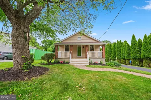 102 Nelson Rd, Pikesville, MD 21208