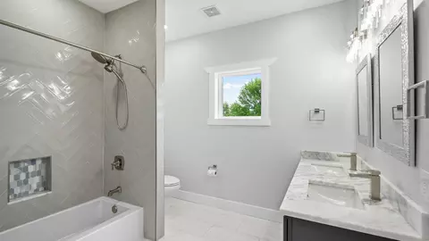 Bath - 7314 Waldman Ave, Sparrows Point, MD 21219 photo 7 of 7