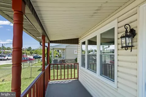Exterior - 567 Compass Rd, Middle River, MD 21220 photo 1 of 3