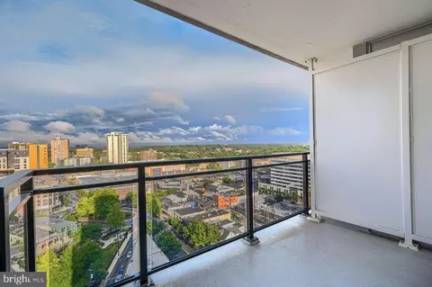 28 Allegheny Ave #2108, Towson, MD 21204