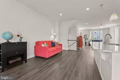 Entry Way - 322 Heritage St, Middle River, MD 21220 photo 13 of 19