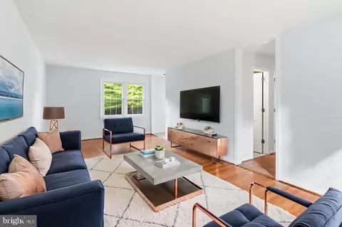 Living - 17212 Hunter Green Rd, Upperco, MD 21155 photo 1 of 5