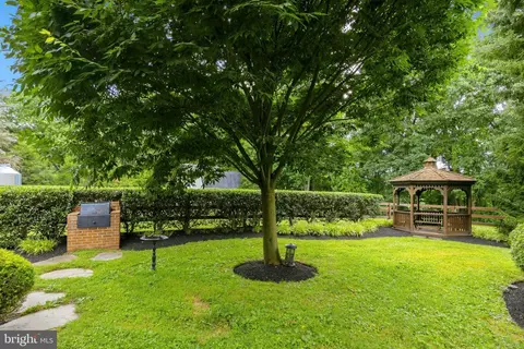 Exterior - 17212 Hunter Green Rd, Upperco, MD 21155 photo 8 of 10