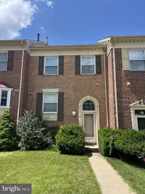26 Valley Crossing Cir, Cockeysville, MD 21030