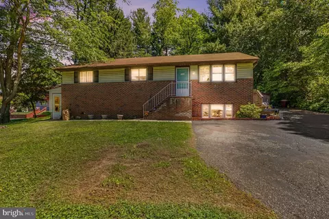 2604 Cub Hill Rd, Parkville, MD 21234