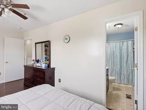 Bedroom - 2018 Amber, Windsor Mill, MD 21244 photo 3 of 7