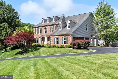 7 Red Tree Ln, Reisterstown, MD 21136