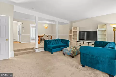 11 Strabane, Parkville, MD 21234