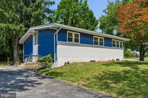 4748 Old Court Rd, Pikesville, MD 21208