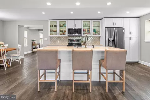 Kitchen - 611 Wampler Rd, Middle River, MD 21220 photo 1 of 4
