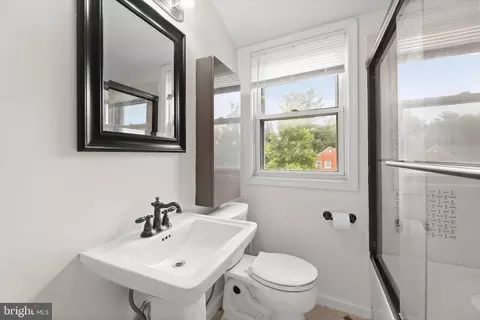 Bath - 1652 Hardwick Rd, Towson, MD 21286 photo 1 of 3
