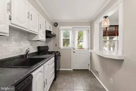 Kitchen - 1652 Hardwick Rd, Towson, MD 21286 photo 2 of 3