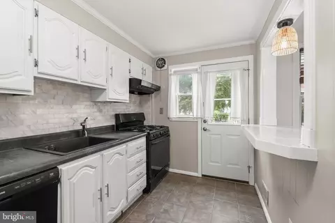 Kitchen - 1652 Hardwick Rd, Towson, MD 21286 photo 3 of 3