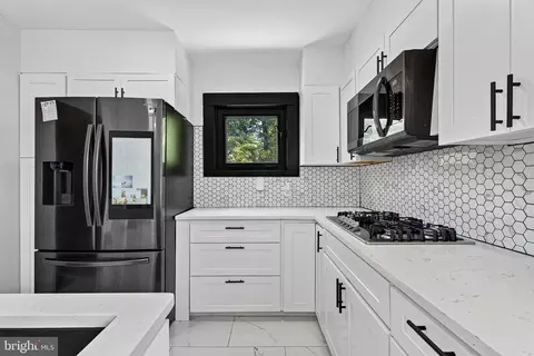 501 45th St, Baltimore, MD 21224