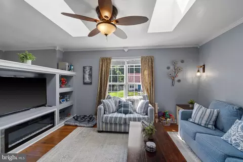 Living - 7113 Olivia Rd, Middle River, MD 21220 photo 1 of 1