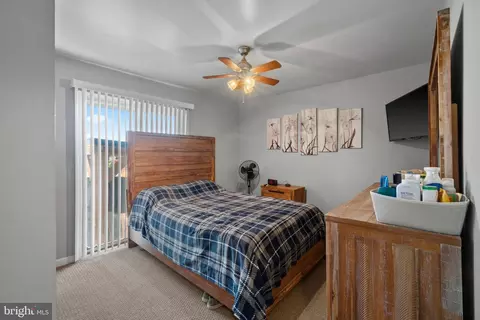 Bedroom - 7113 Olivia Rd, Middle River, MD 21220 photo 2 of 3