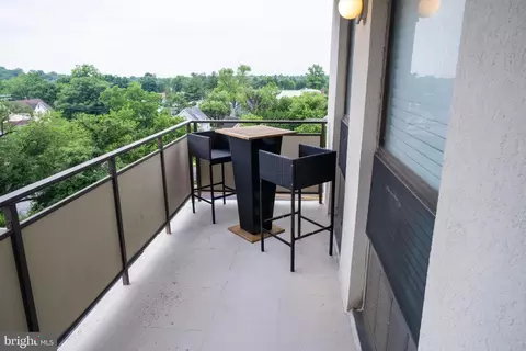 Exterior - 205 E Joppa Rd #405, Towson, MD 21286 photo 1 of 2