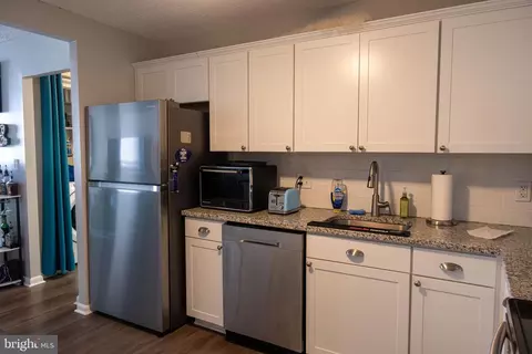 Kitchen - 205 E Joppa Rd #405, Towson, MD 21286 photo 2 of 3
