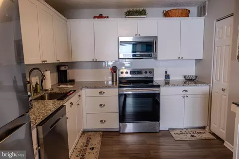 Kitchen - 205 E Joppa Rd #405, Towson, MD 21286 photo 1 of 3