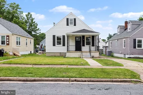 2513 Canterbury Rd, Parkville, MD 21234