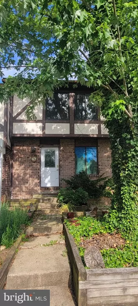 10 W Orange Ct, Parkville, MD 21234