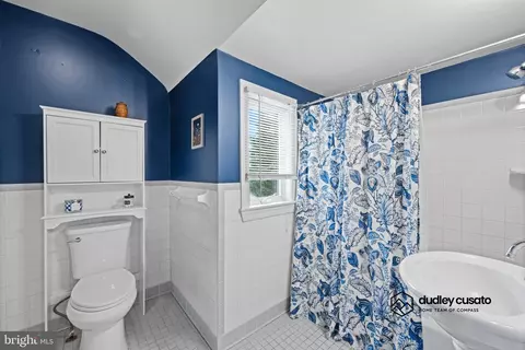 Bath - 47 Willow Ave, Towson, MD 21286 photo 1 of 3