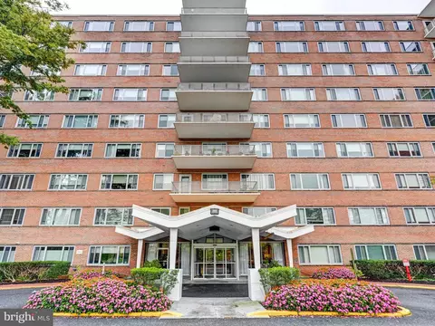 11 Slade #209, Pikesville, MD 21208