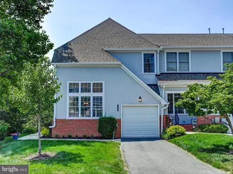 110 Old Plantation #110, Pikesville, MD 21208