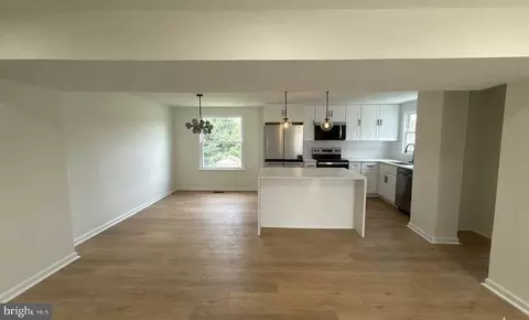 7215 N Alter St, Gwynn Oak, MD 21207