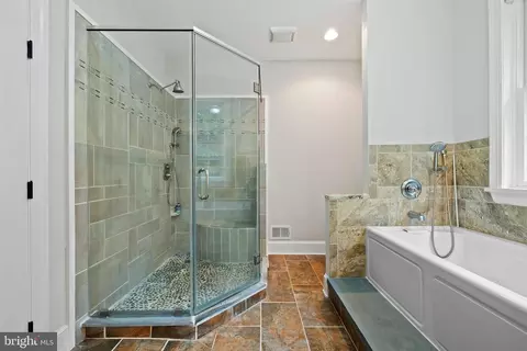 Bath - 3000 Shepperd Rd, Monkton, MD 21111 photo 2 of 5