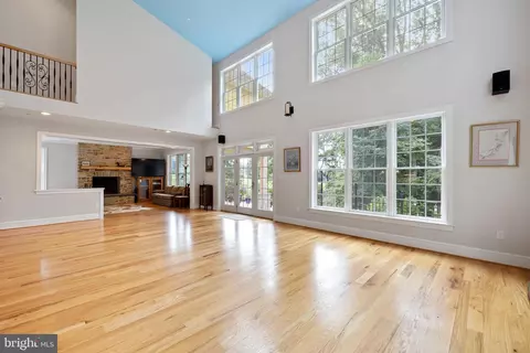 Living - 3000 Shepperd Rd, Monkton, MD 21111 photo 3 of 4
