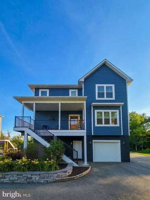 8728 Millers Island Rd, Edgemere, MD 21219