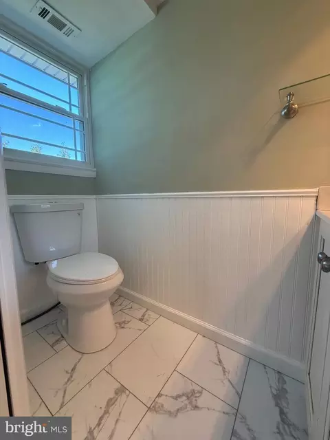 Bath - 4834 Vicky Rd, Nottingham, MD 21236 photo 3 of 3