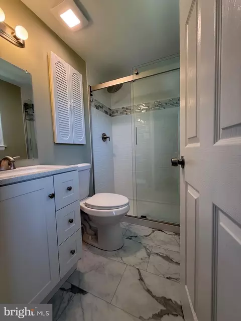 Bath - 4834 Vicky Rd, Nottingham, MD 21236 photo 2 of 3