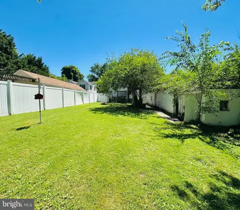 Exterior - 8608 Oak Rd, Sparrows Point, MD 21219 photo 6 of 9