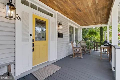 Exterior - 701 Murdock Rd, Baltimore, MD 21212 photo 3 of 8