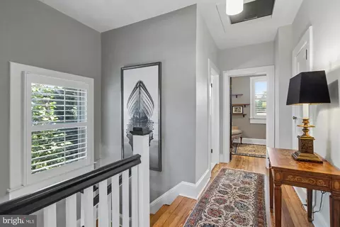 Entry Way - 701 Murdock Rd, Baltimore, MD 21212 photo 8 of 11