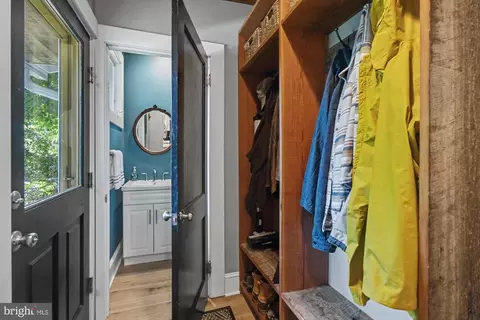 Entry Way - 701 Murdock Rd, Baltimore, MD 21212 photo 5 of 11