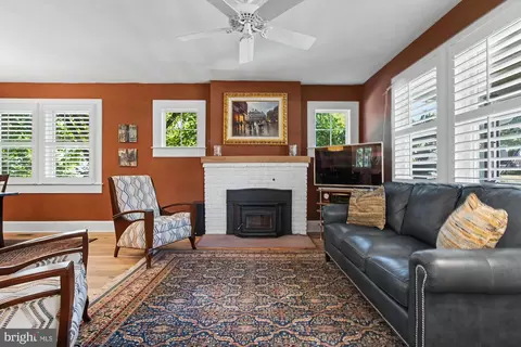Living - 701 Murdock Rd, Baltimore, MD 21212 photo 1 of 1