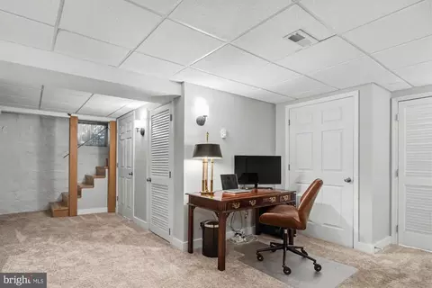 Entry Way - 701 Murdock Rd, Baltimore, MD 21212 photo 10 of 11