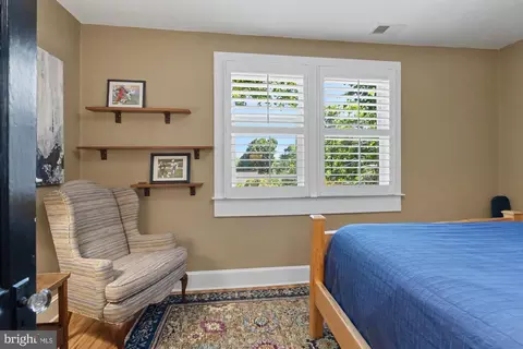 Bedroom - 701 Murdock Rd, Baltimore, MD 21212 photo 2 of 7