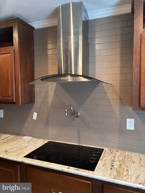 Kitchen - 12130 Eastern Ave, Middle River, MD 21220 photo 4 of 5