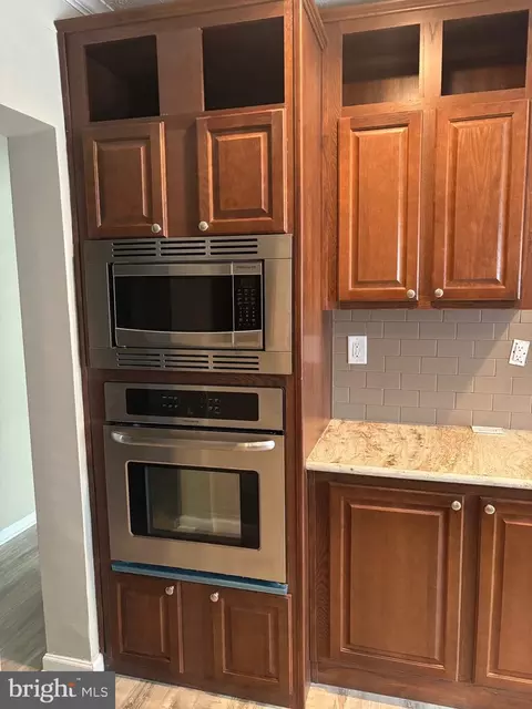 Kitchen - 12130 Eastern Ave, Middle River, MD 21220 photo 5 of 5