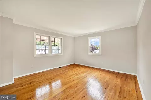Living - 4700 Ebenezer Rd, Nottingham, MD 21236 photo 3 of 8