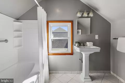 Bath - 5625 Allender Rd, White Marsh, MD 21162 photo 2 of 2
