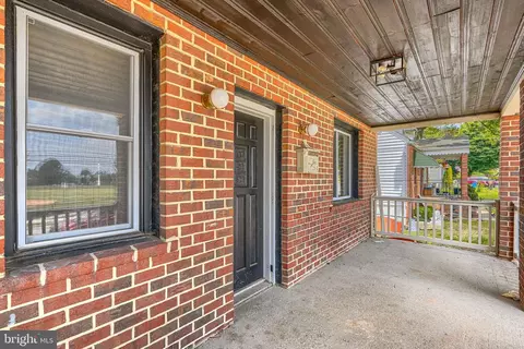Exterior - 7428 Poplar Ave, Baltimore, MD 21224 photo 2 of 5