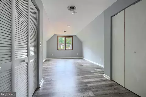 Entry Way - 7428 Poplar Ave, Baltimore, MD 21224 photo 9 of 10